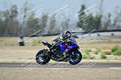 media/Apr-18-2025-TrackDaz (Fri) [[45f5874c44]]/B Group/Session 2 (Turn 7)/